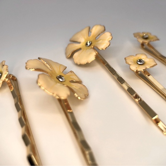 🌸Anthro Posie Pins🌸 - Picture 6 of 6